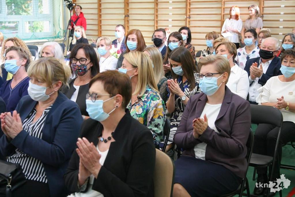 Piękne święto nauczycieli z gminy Końskie w Nieświniu. Z obawami w tle [wideo, zdjęcia]