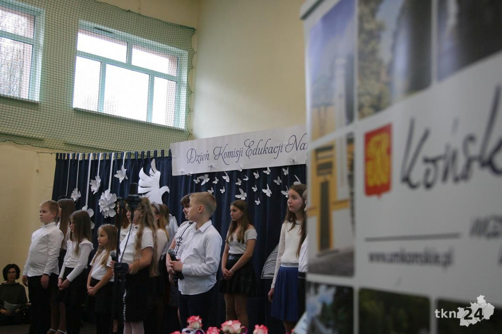 Piękne święto nauczycieli z gminy Końskie w Nieświniu. Z obawami w tle [wideo, zdjęcia]