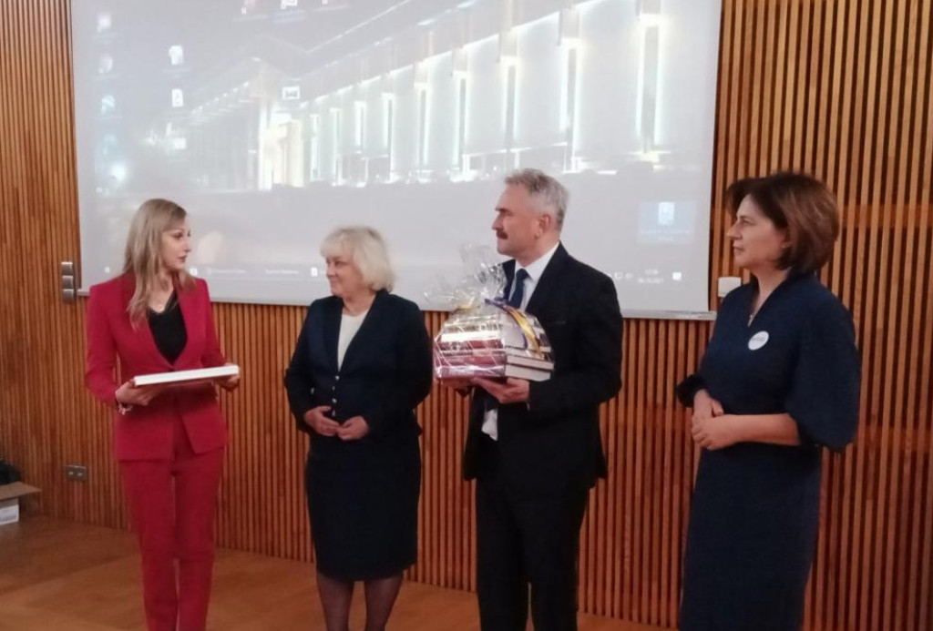 Wyróżnienie dla II LO za krzewienie dwujęzyczności