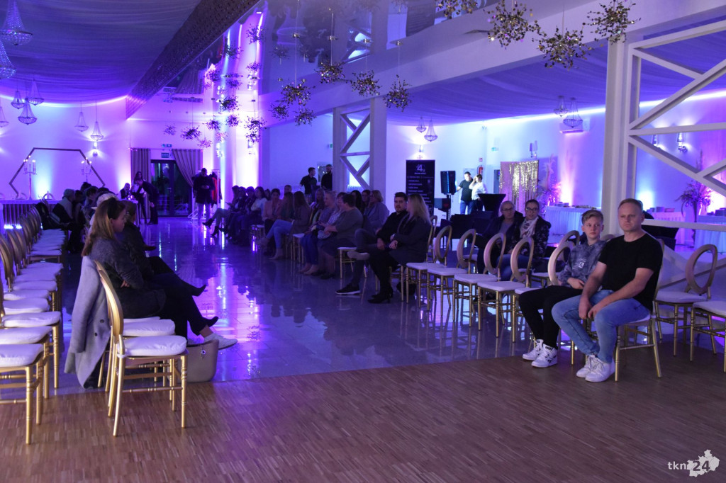 Klimatyczny pokaz mody ślubnej Salonu Sophia w Sielpi [wideo, zdjęcia]