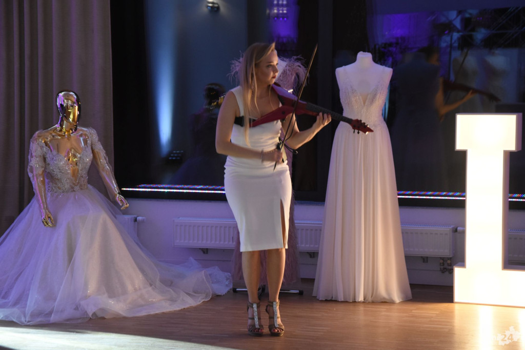 Klimatyczny pokaz mody ślubnej Salonu Sophia w Sielpi [wideo, zdjęcia]