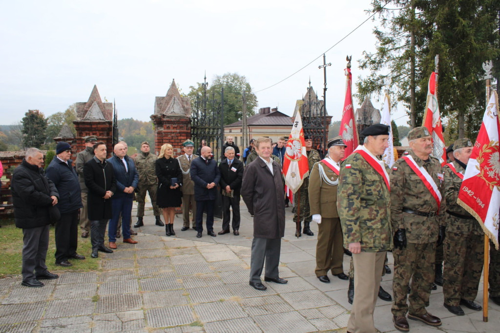 Pamiętano o walczących na Ziemi Niekłańskiej [zdjęcia]