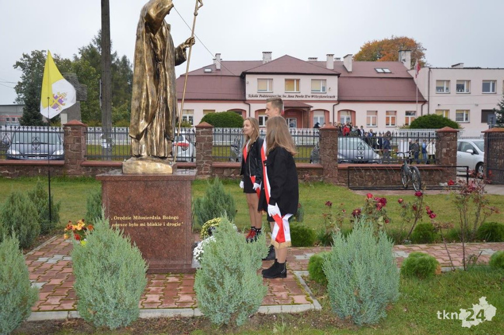 Ślubowanie pierwszaków i dzień patrona w szkole w Wilczkowicach [zdjęcia]