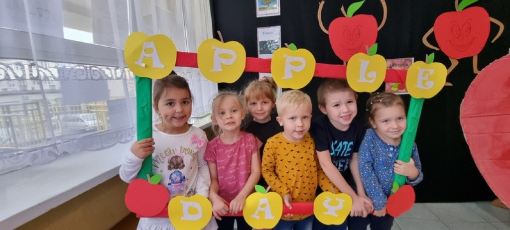 Apple Day w przedszkolu w Stąporkowie [zdjęcia]