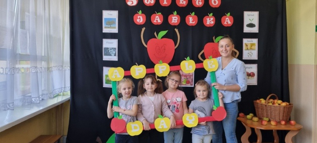 Apple Day w przedszkolu w Stąporkowie [zdjęcia]