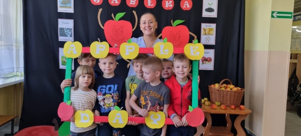 Apple Day w przedszkolu w Stąporkowie [zdjęcia]