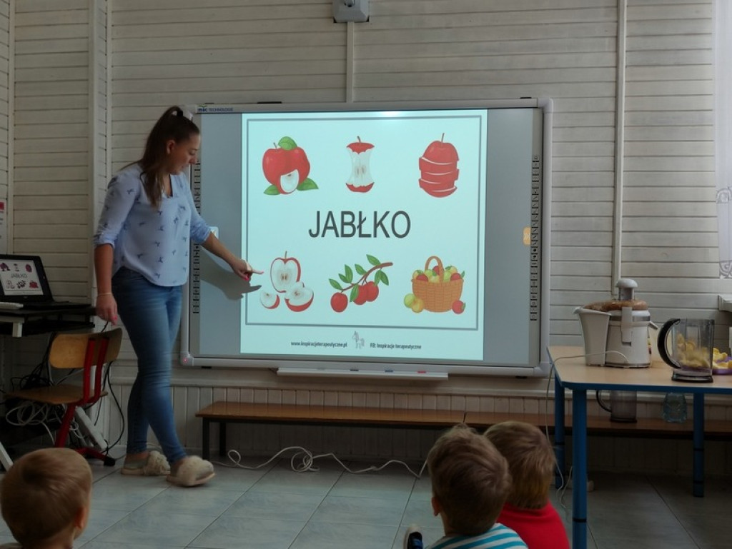 Apple Day w przedszkolu w Stąporkowie [zdjęcia]