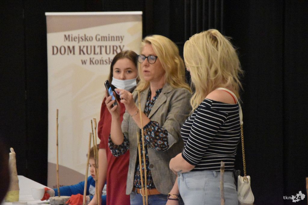 W Domu Kultury robili naturalne ozdoby świąteczne [wideo, zdjęcia]