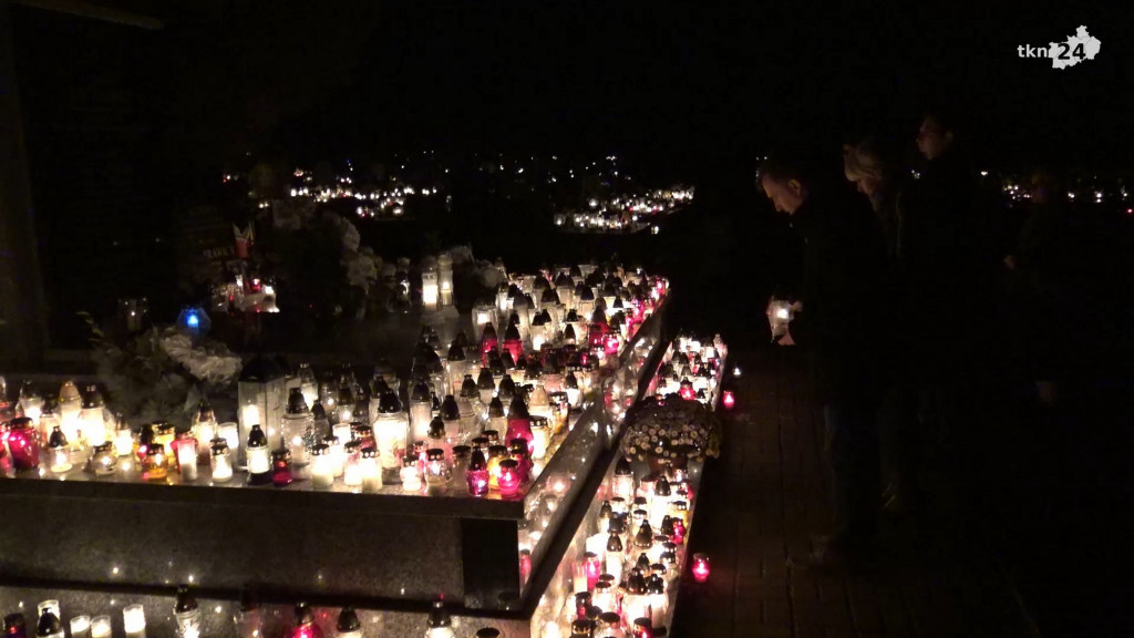 Wszystkich Świętych na koneckim cmentarzu [wideo, zdjęcia]