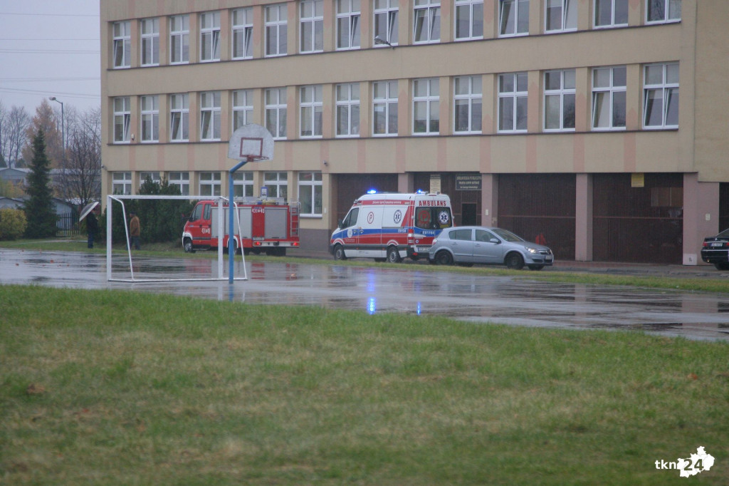 Wypadek na budowie. Mężczyzna jest w stanie ciężkim [zdjęcia]