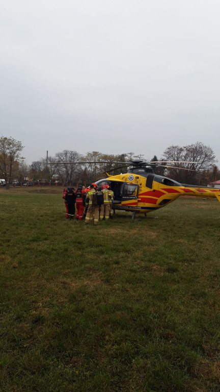 Wypadek na budowie. Mężczyzna jest w stanie ciężkim [zdjęcia]
