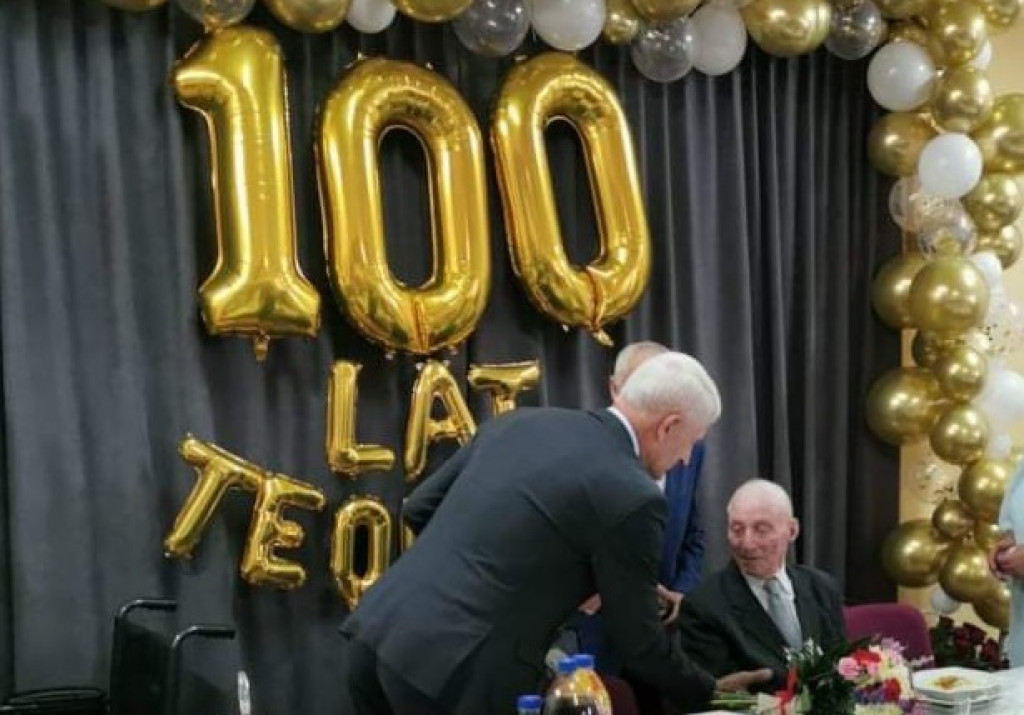 Sto lat pana Teodora z gminy Gowarczów [zdjęcia]