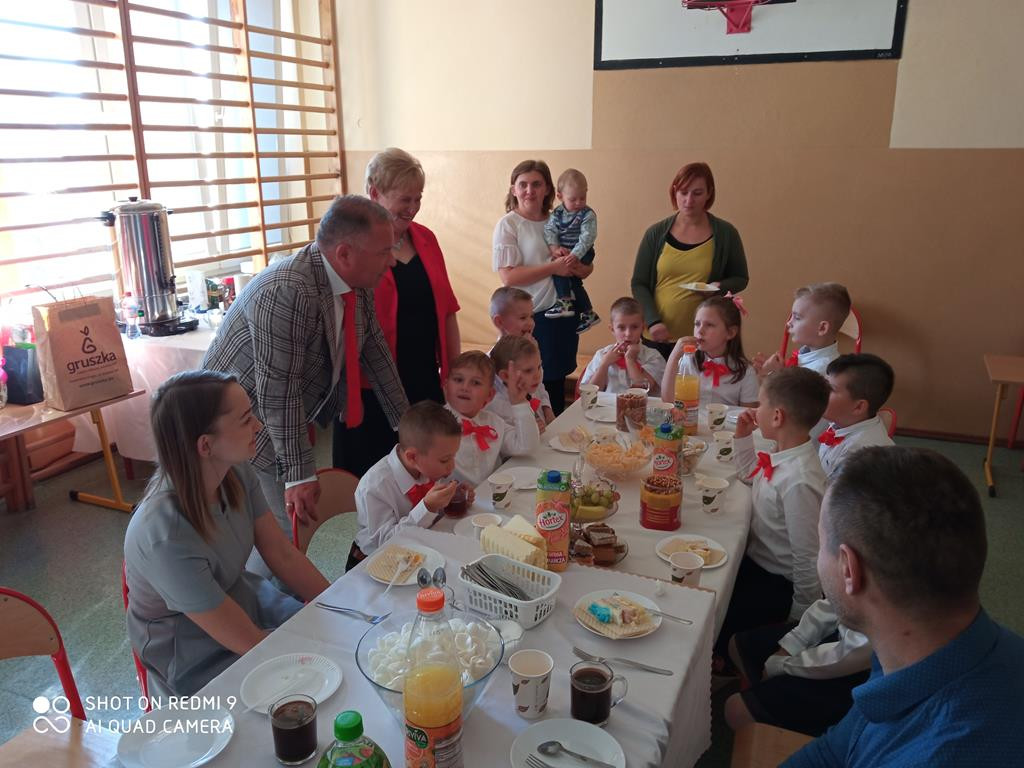 Pasowanie na ucznia w Szkole Podstawowej w Kłucku [zdjęcia]