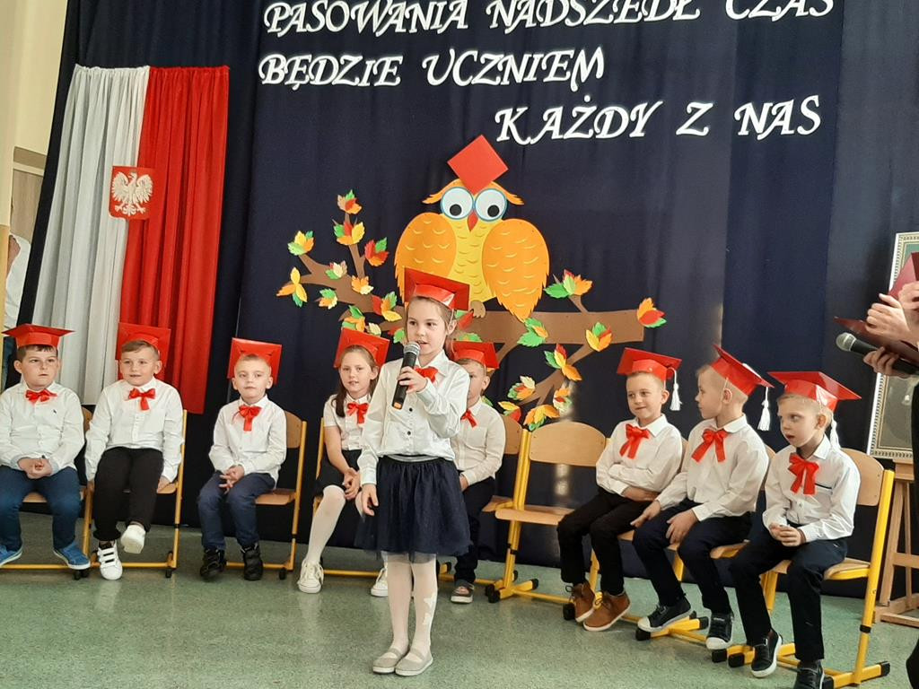 Pasowanie na ucznia w Szkole Podstawowej w Kłucku [zdjęcia]