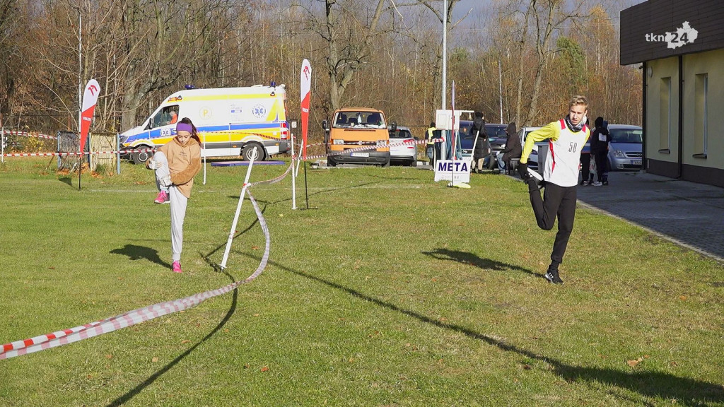 Biegacze z dwóch województw spotkali się na stadionie OSiR [wideo, zdjęcia]