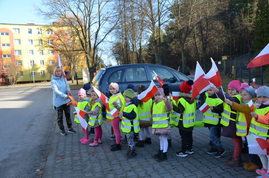 Przedszkolaki ze Stąporkowa uczciły Święto Niepodległości [zdjęcia]