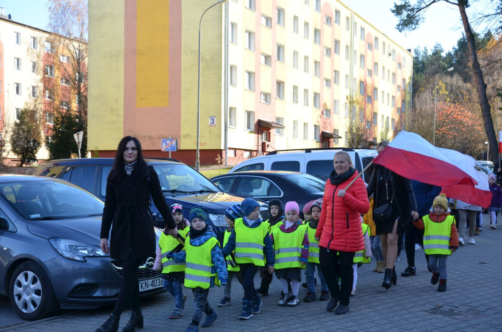 Przedszkolaki ze Stąporkowa uczciły Święto Niepodległości [zdjęcia]