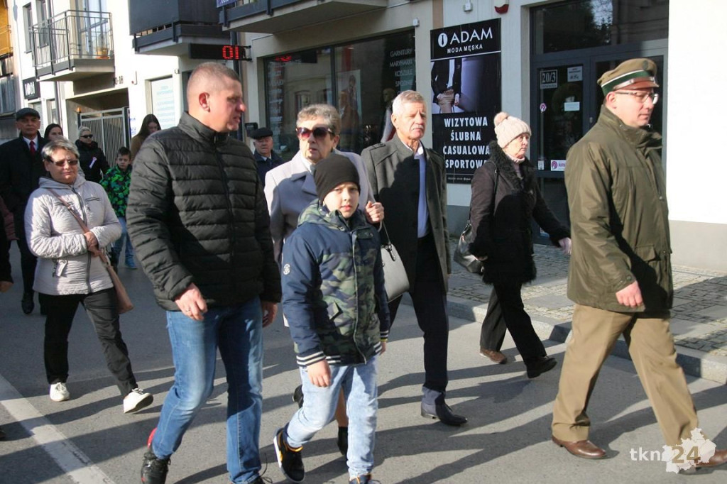 WIDEO: Końskie radują się w rocznicę odzyskania niepodległości