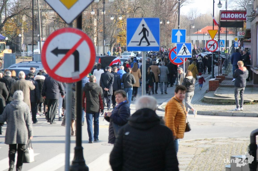 WIDEO: Końskie radują się w rocznicę odzyskania niepodległości