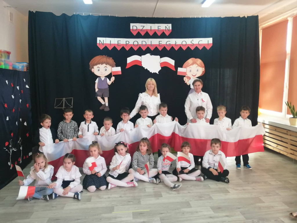 Uroczyste obchody Święta Niepodległości w Przedszkolu nr 4 [zdjęcia]