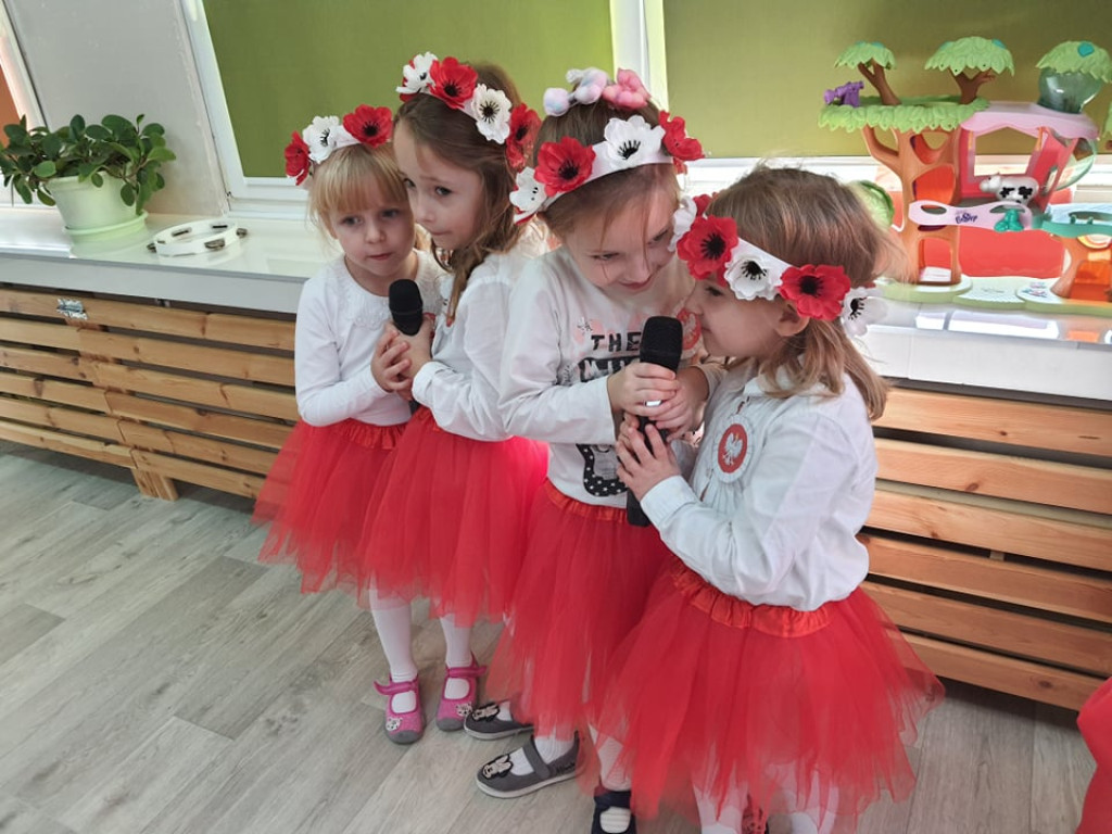 Uroczyste obchody Święta Niepodległości w Przedszkolu nr 4 [zdjęcia]