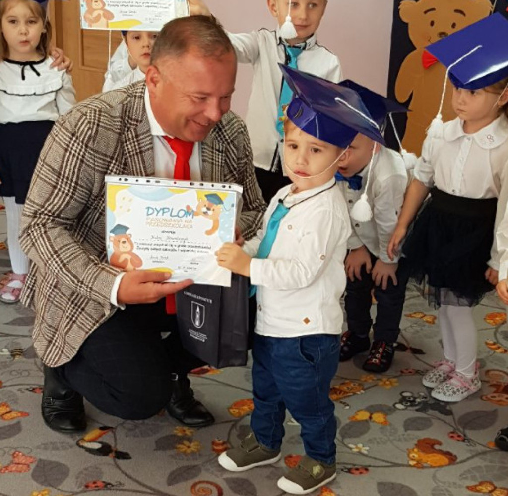 Pasowanie na przedszkolaka w Radoszycach [zdjęcia]