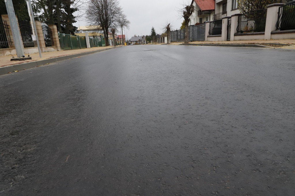 Ulica kapitana Stoińskiego odnowiona [zdjęcia]