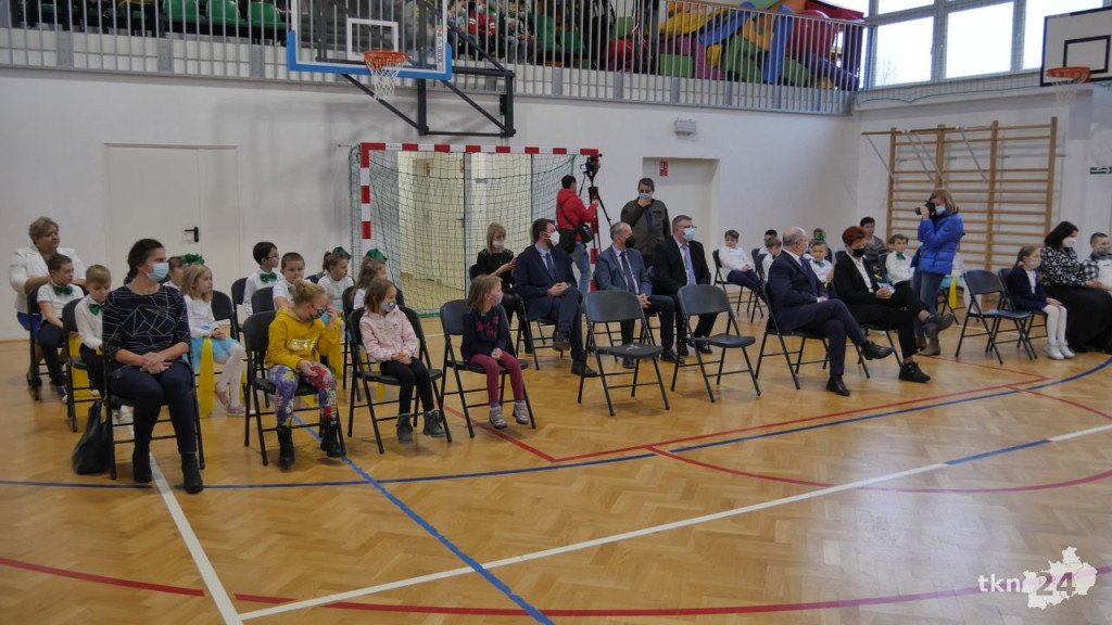 Pierwszaki z Dziebałtowa mistrzami segregacji odpadów [wideo, zdjęcia]