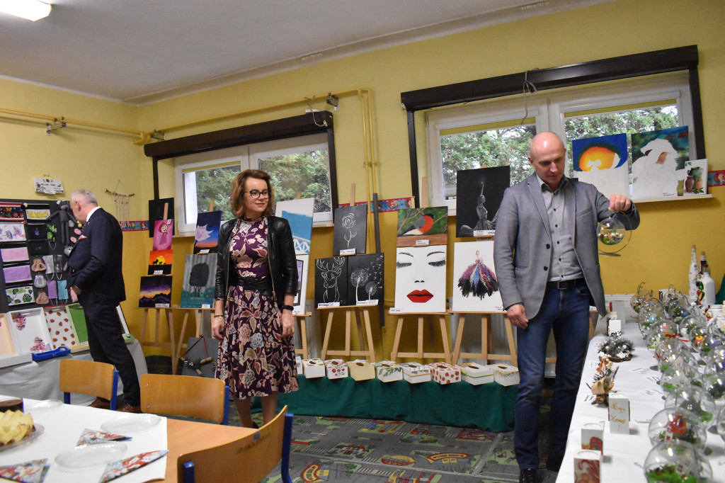 Przepiękne rękodzieła młodzieży na wystawie w Gowarczowie [zdjęcia]