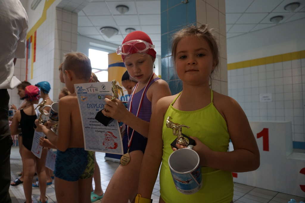 Mikołajkowe Zawody w Czarnieckiej Górze. Rywalizacja i mnóstwo radości [zdjęcia]