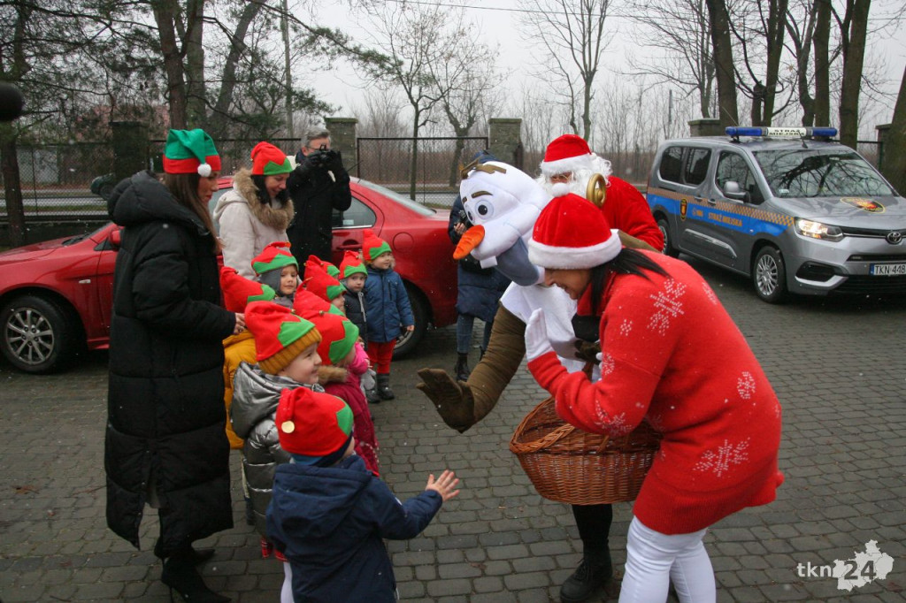 Objazdowe Mikołajki w Końskich [wideo, zdjęcia]