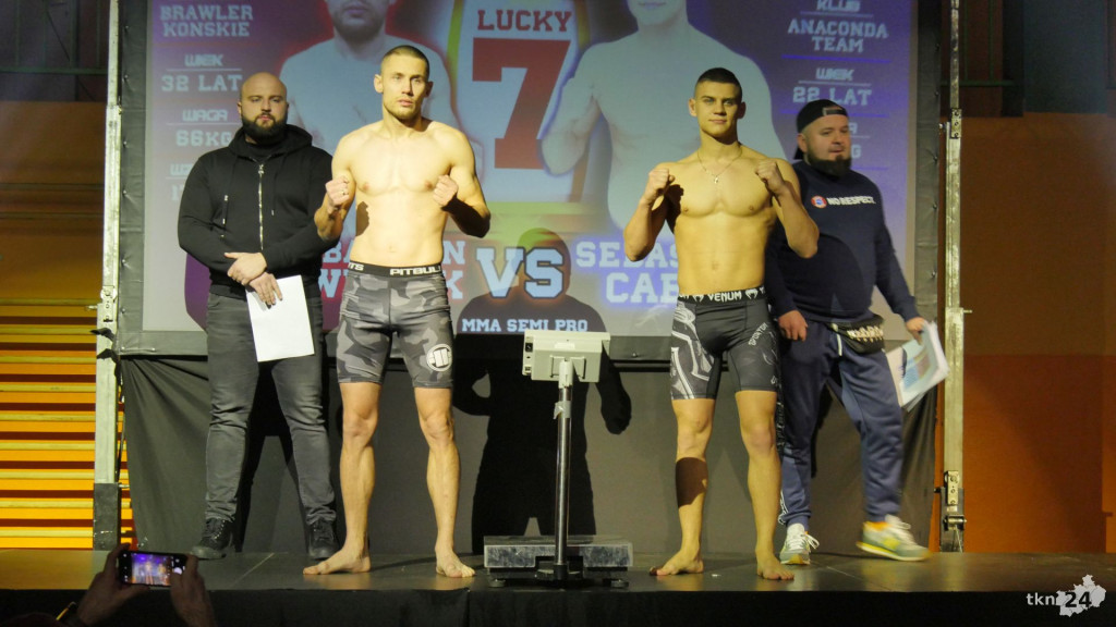 Show czas zacząć! Za nami ceremonia ważenia przed galą w Radoszycach [wideo, zdjęcia]