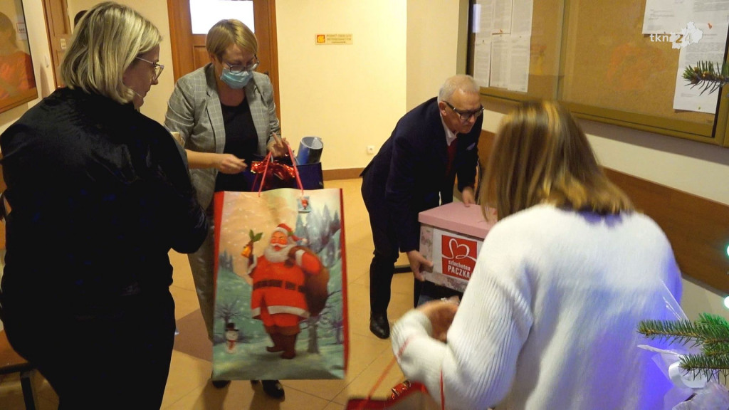 Trwa weekend cudów. Paczki jadą do potrzebujących [wideo, zdjęcia]