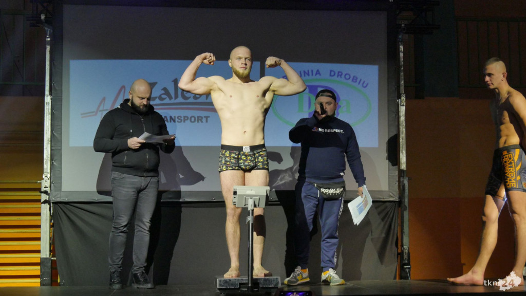 Show czas zacząć! Za nami ceremonia ważenia przed galą w Radoszycach [wideo, zdjęcia]