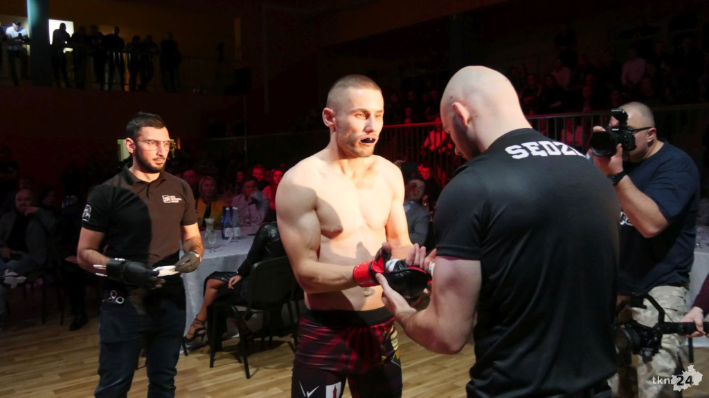 Wielkie emocje na gali MMA Wirtuoz Challenge Lucky 7 w Radoszycach! [fotogaleria]