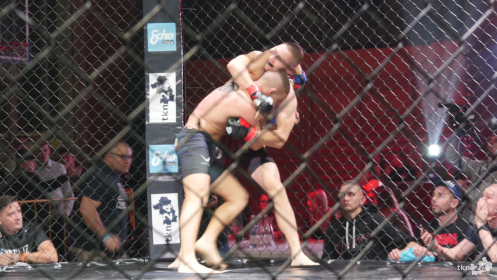 Wielkie emocje na gali MMA Wirtuoz Challenge Lucky 7 w Radoszycach! [fotogaleria]