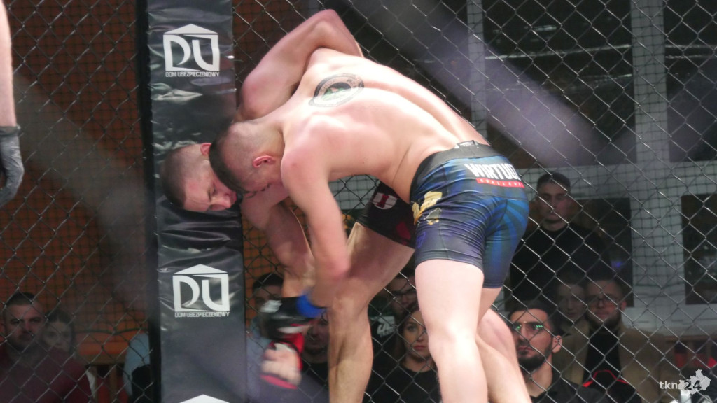 Wielkie emocje na gali MMA Wirtuoz Challenge Lucky 7 w Radoszycach! [fotogaleria]