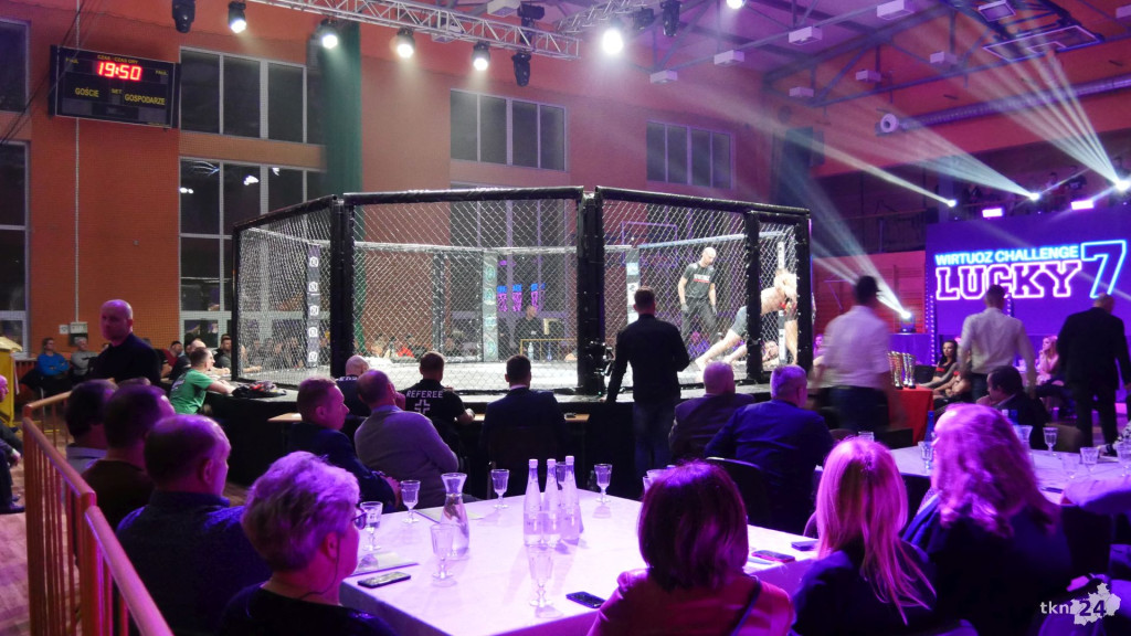 Wielkie emocje na gali MMA Wirtuoz Challenge Lucky 7 w Radoszycach! [fotogaleria]