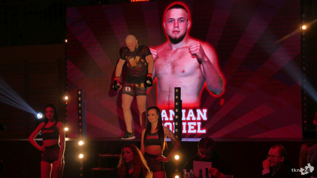 Wielkie emocje na gali MMA Wirtuoz Challenge Lucky 7 w Radoszycach! [fotogaleria]