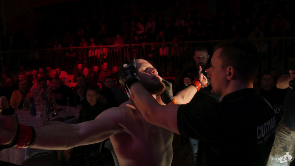 Wielkie emocje na gali MMA Wirtuoz Challenge Lucky 7 w Radoszycach! [fotogaleria]
