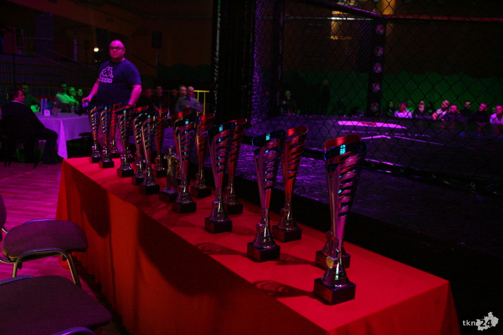 Wielkie emocje na gali MMA Wirtuoz Challenge Lucky 7 w Radoszycach! [fotogaleria]