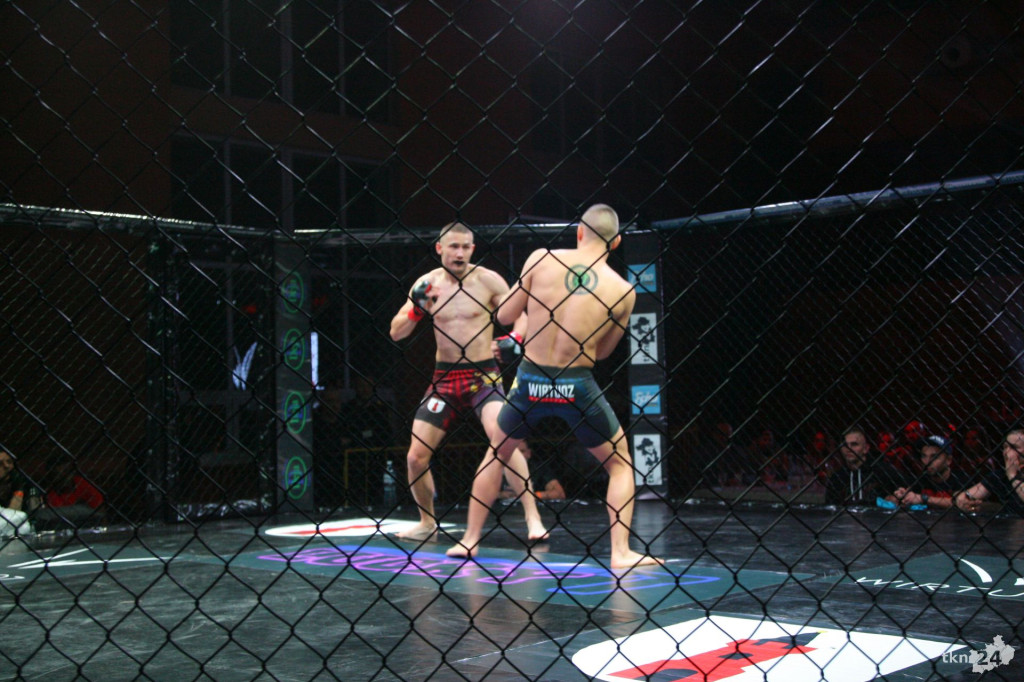 Wielkie emocje na gali MMA Wirtuoz Challenge Lucky 7 w Radoszycach! [fotogaleria]