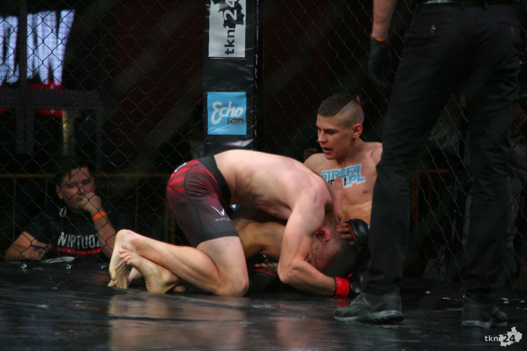 Wielkie emocje na gali MMA Wirtuoz Challenge Lucky 7 w Radoszycach! [fotogaleria]