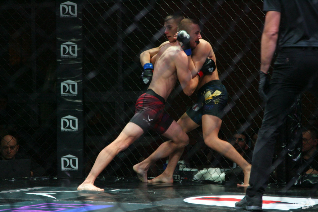 Wielkie emocje na gali MMA Wirtuoz Challenge Lucky 7 w Radoszycach! [fotogaleria]