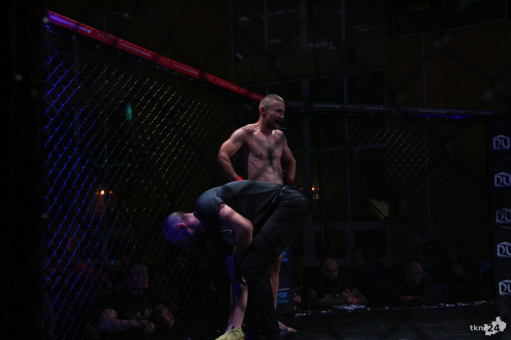 Wielkie emocje na gali MMA Wirtuoz Challenge Lucky 7 w Radoszycach! [fotogaleria]
