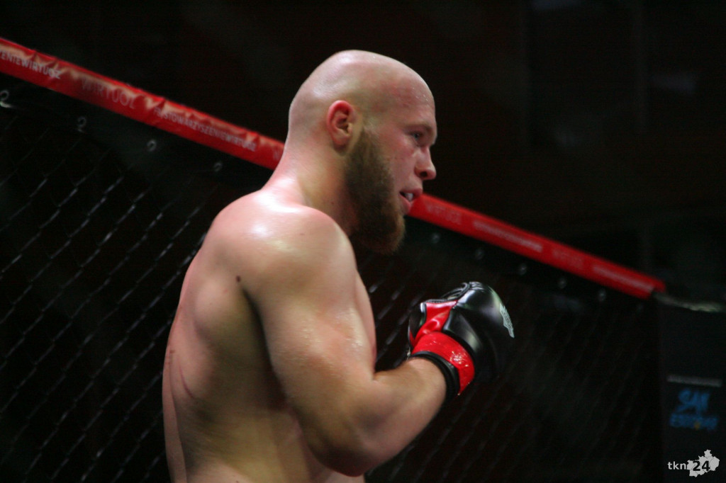 Wielkie emocje na gali MMA Wirtuoz Challenge Lucky 7 w Radoszycach! [fotogaleria]