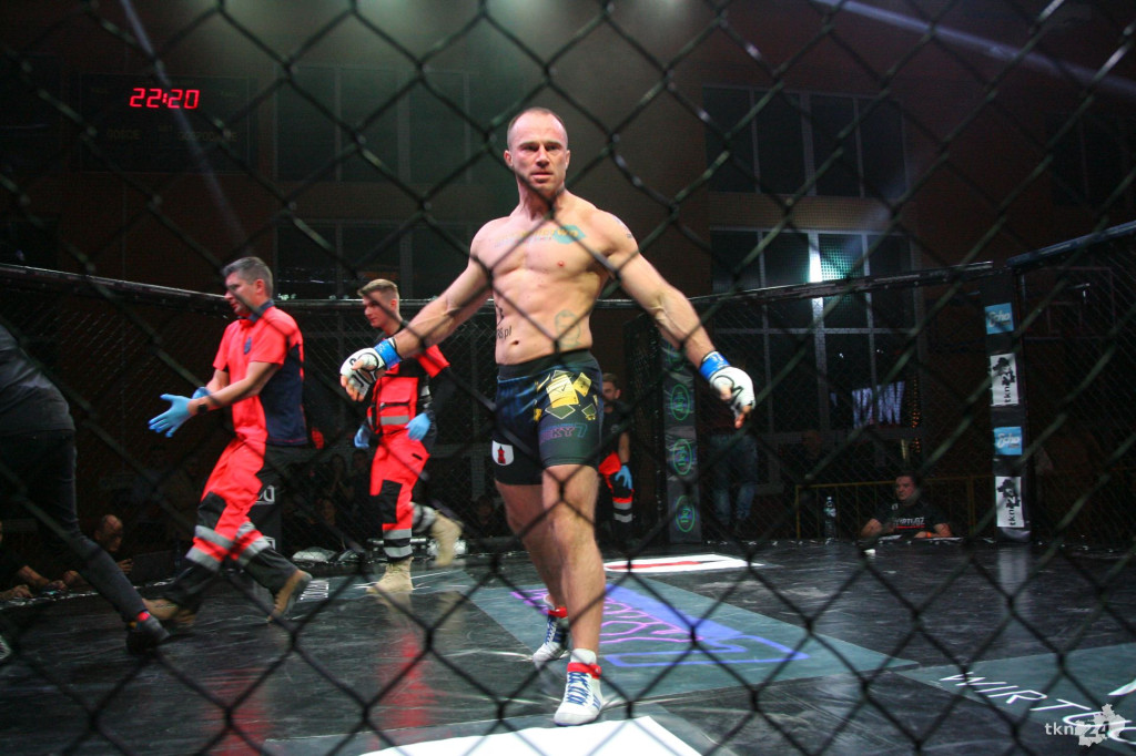 Wielkie emocje na gali MMA Wirtuoz Challenge Lucky 7 w Radoszycach! [fotogaleria]