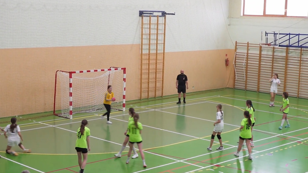 UKS Olimpia wygrywa po dreszczowcu! [wideo, zdjęcia]