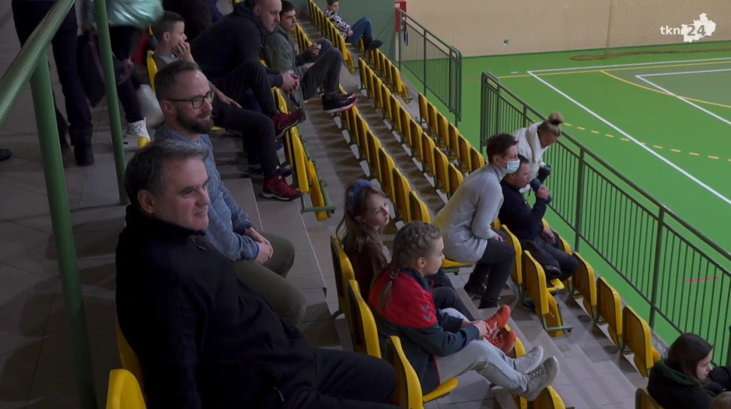 UKS Olimpia wygrywa po dreszczowcu! [wideo, zdjęcia]
