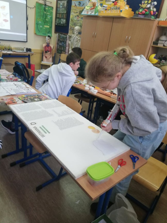 Uczniowie z Miedzierzy promują zdrowe odżywianie [zdjęcia]